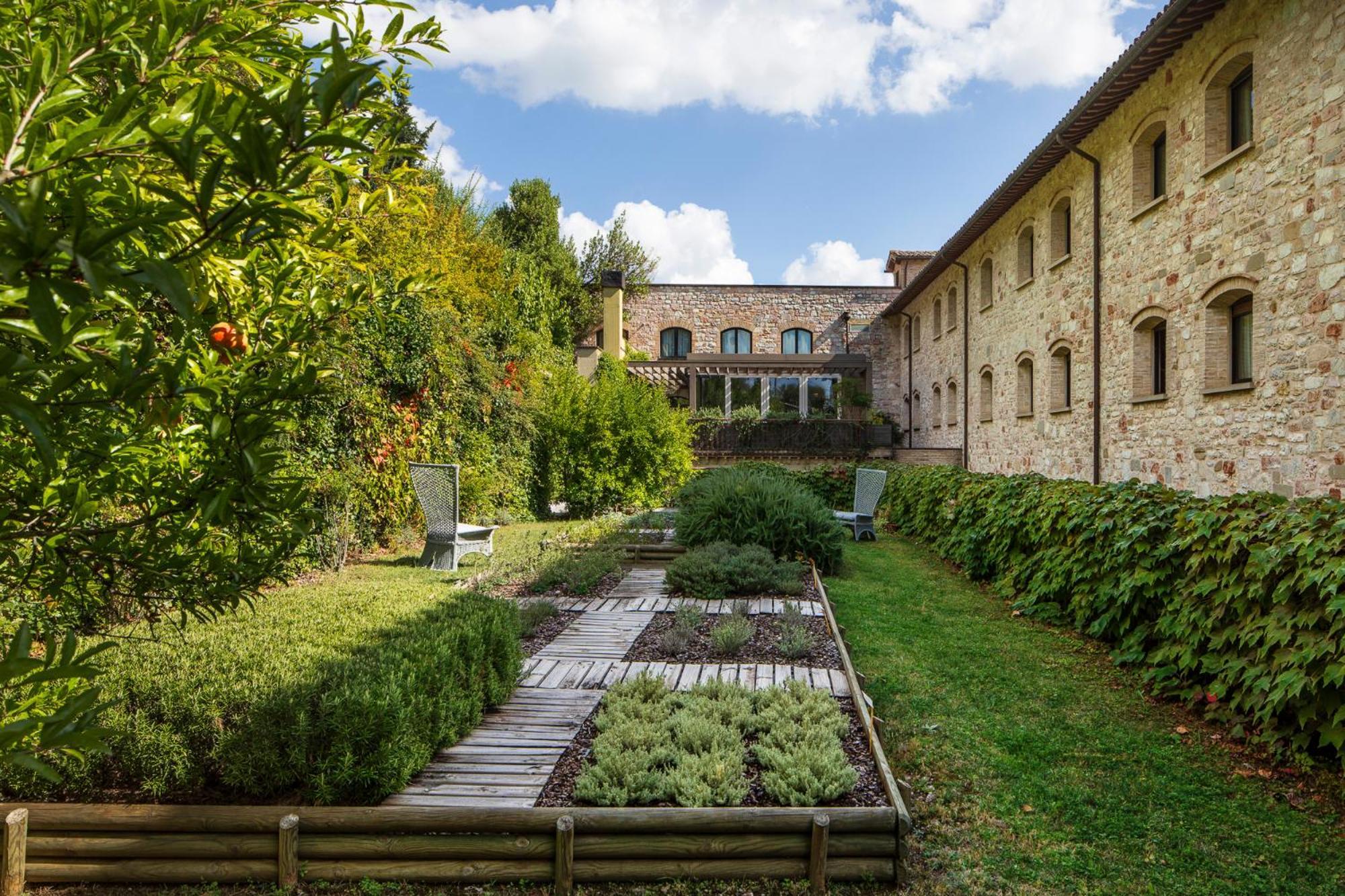 Park Hotel Ai Cappuccini Gubbio Exteriér fotografie